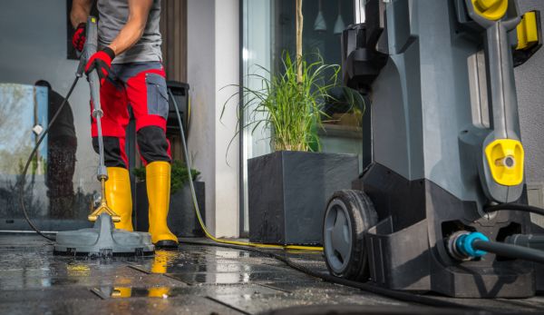 Commercial Pressure Cleaning in Panama City Beach